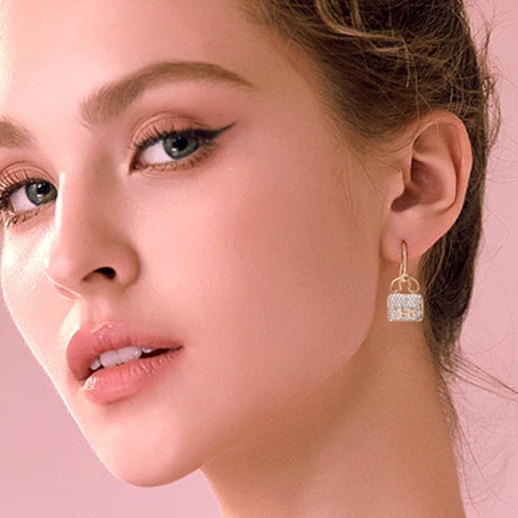 NEW Luxury Gold Plated Zircon Bag Shape Earrings - Picture 6 of 11